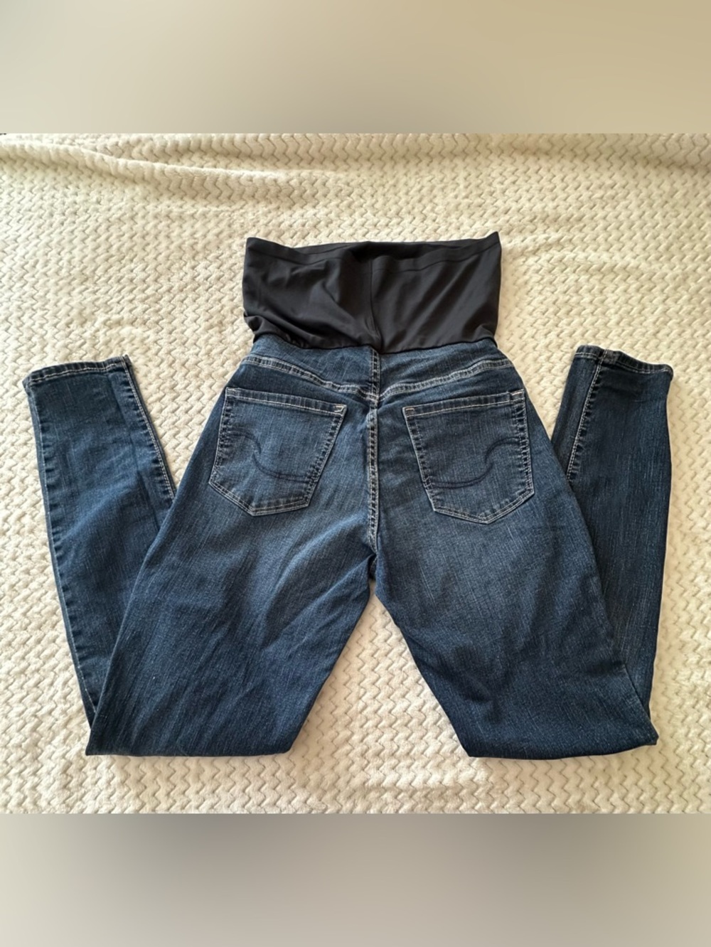 Signature by Levi Strauss Baby Bump skinny maternity jeans, blue, size S.